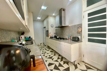 Apartamento para alugar com 227m², 3 quartos e 1 vagaCozinha