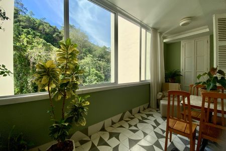 Apartamento para alugar com 227m², 3 quartos e 1 vagaVaranda