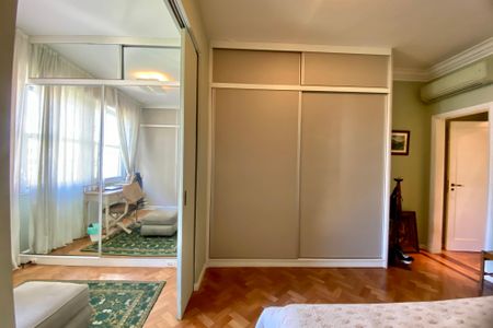 Apartamento para alugar com 227m², 3 quartos e 1 vagaSuite 