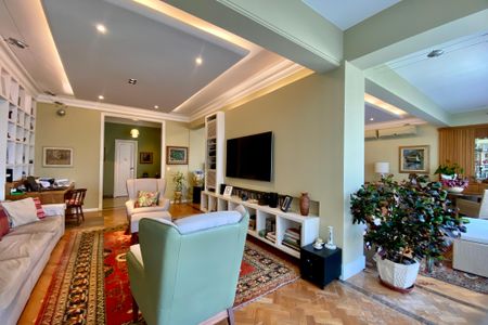 Apartamento para alugar com 227m², 3 quartos e 1 vagaSala 