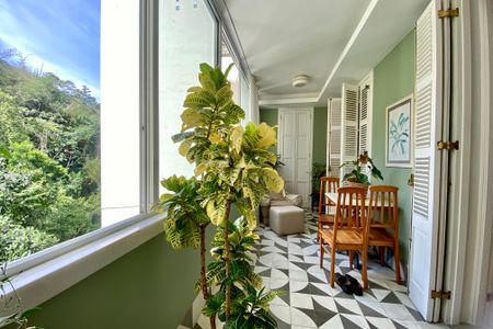 Apartamento para alugar com 227m², 3 quartos e 1 vagaVaranda 