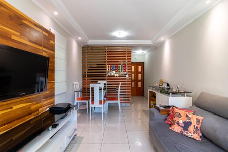 Casa à venda com 103m², 3 quartos e 2 vagasSala