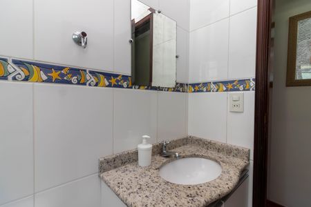 Casa à venda com 103m², 3 quartos e 2 vagasBanheiro 2