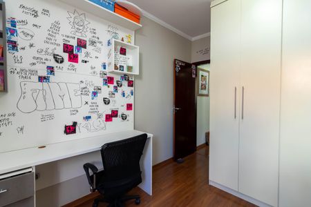 Casa à venda com 103m², 3 quartos e 2 vagasQuarto 3