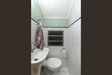 Casa à venda com 103m², 3 quartos e 2 vagasLavabo