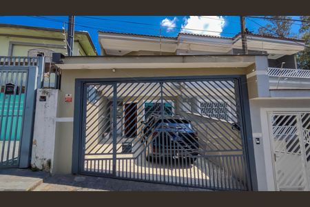 Casa à venda com 103m², 3 quartos e 2 vagasFachada