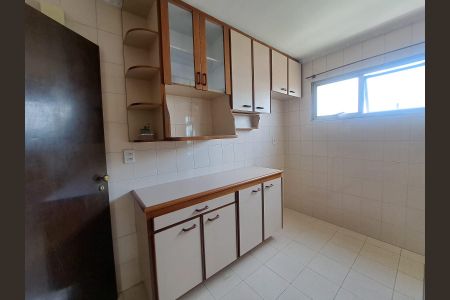 Cozinha de apartamento para alugar com 3 quartos, 70m² em Iapi, Osasco