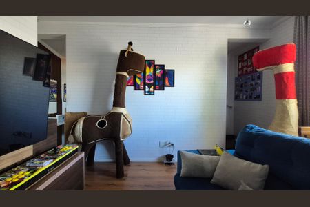 Sala de casa de condomínio à venda com 2 quartos, 130m² em Vila Vitória, Santo André