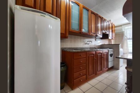 Cozinha  de apartamento à venda com 3 quartos, 83m² em Padre Reus, São Leopoldo