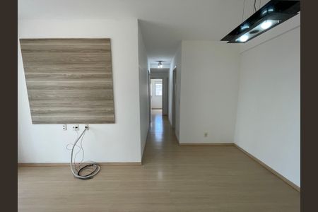 Sala de apartamento para alugar com 2 quartos, 78m² em Vila Sonia, São Paulo