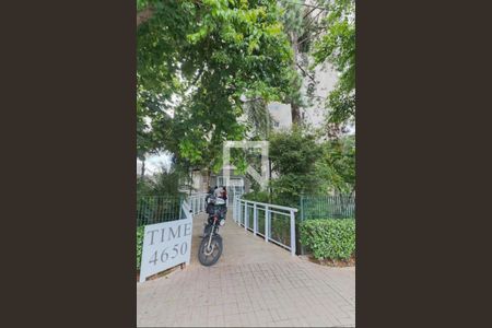 Apartamento para alugar com 78m², 2 quartos e 1 vagaFachada e portaria