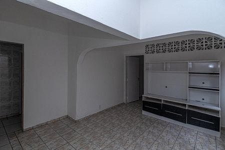 sala_2 de casa para alugar com 2 quartos, 70m² em Parque Bristol, São Paulo