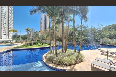 Apartamento à venda com 80m², 2 quartos e 2 vagas Apartamento à venda com 80m², 2 quartos e 2 vagasÁrea comum - Piscina