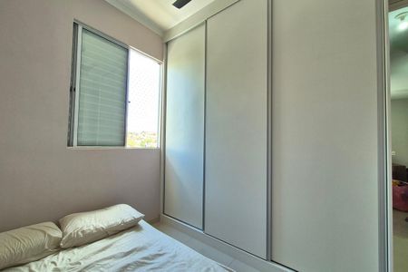 Apartamento à venda com 57m², 2 quartos e 1 vagaQuarto 2 