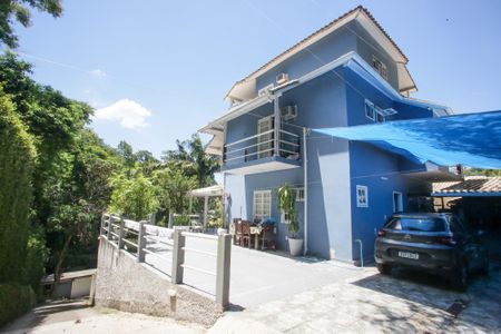 Casa para alugar com 273m², 5 quartos e 3 vagasLateral da Casa