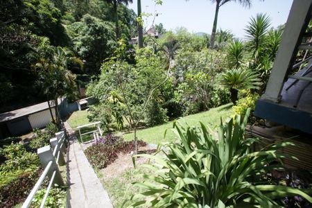 Casa para alugar com 273m², 5 quartos e 3 vagasQuintal