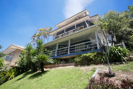 Casa para alugar com 273m², 5 quartos e 3 vagasFrente da Casa