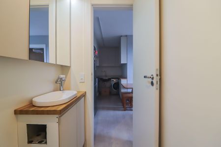 Apartamento à venda com 34m², 2 quartos e sem vaga Apartamento à venda com 34m², 2 quartos e sem vagaBanheiro