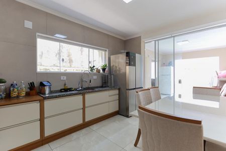 Casa à venda com 240m², 3 quartos e 2 vagasCozinha