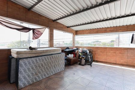 Casa à venda com 240m², 3 quartos e 2 vagasVaranda da suíte e área de serviço