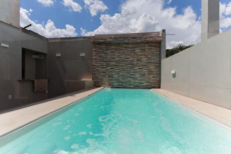 Casa à venda com 240m², 3 quartos e 2 vagasPiscina