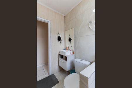 Casa à venda com 240m², 3 quartos e 2 vagasBanheiro social