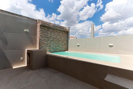 Casa à venda com 240m², 3 quartos e 2 vagasPiscina