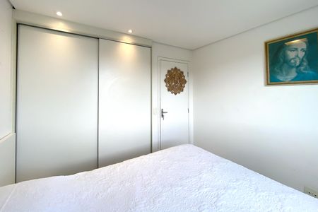 Apartamento à venda com 80m², 3 quartos e 2 vagasQuarto 2