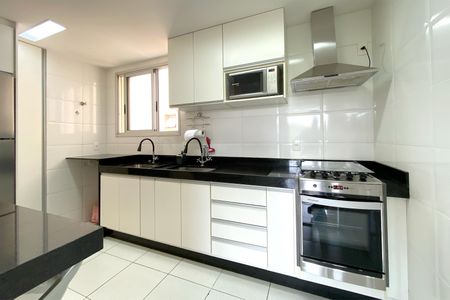 Apartamento à venda com 80m², 3 quartos e 2 vagasCozinha