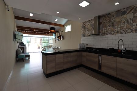 Apartamento à venda com 160m², 3 quartos e 2 vagasCozinha