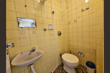 Apartamento para alugar com 150m², 5 quartos e 1 vaga Apartamento para alugar com 150m², 5 quartos e 1 vagaBanheiro de serviço