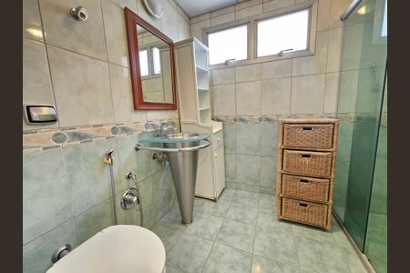 Apartamento para alugar com 150m², 5 quartos e 1 vaga Apartamento para alugar com 150m², 5 quartos e 1 vagaBanheiro da Suíte