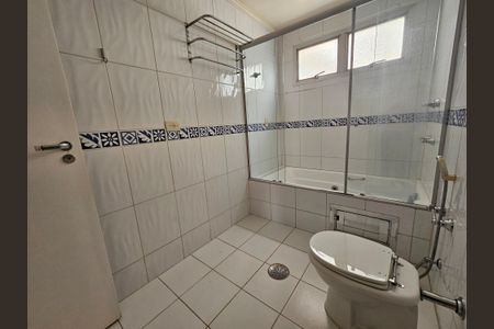 Apartamento para alugar com 150m², 5 quartos e 1 vaga Apartamento para alugar com 150m², 5 quartos e 1 vagaBanheiro