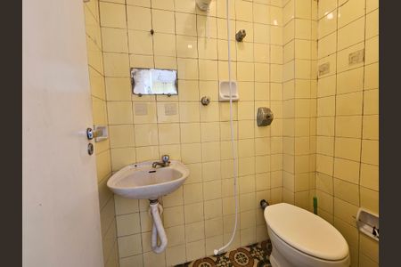 Apartamento para alugar com 150m², 5 quartos e 1 vaga Apartamento para alugar com 150m², 5 quartos e 1 vagaBanheiro de serviço