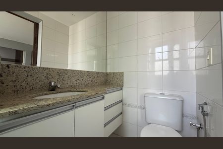 Apartamento à venda com 269m², 4 quartos e 3 vagas Apartamento à venda com 269m², 4 quartos e 3 vagasSuite 03 - Banheiro