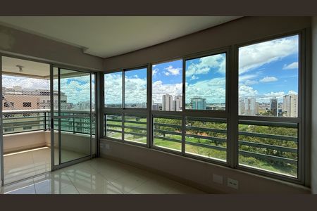 Apartamento à venda com 269m², 4 quartos e 3 vagas Apartamento à venda com 269m², 4 quartos e 3 vagasSuite 01 - Varanda
