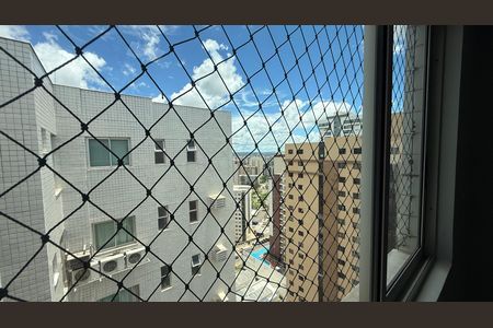 Apartamento à venda com 269m², 4 quartos e 3 vagas Apartamento à venda com 269m², 4 quartos e 3 vagasSuite 03 - Vista Janela