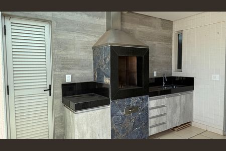 Apartamento à venda com 269m², 4 quartos e 3 vagas Apartamento à venda com 269m², 4 quartos e 3 vagasCob. Privativa - Churrasqueira