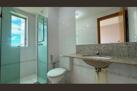 Apartamento à venda com 269m², 4 quartos e 3 vagas Apartamento à venda com 269m², 4 quartos e 3 vagasSuite 02 - Banheiro