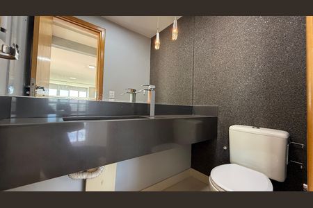 Apartamento à venda com 269m², 4 quartos e 3 vagas Apartamento à venda com 269m², 4 quartos e 3 vagasLavabo