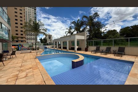 Apartamento à venda com 269m², 4 quartos e 3 vagas Apartamento à venda com 269m², 4 quartos e 3 vagasA. Comum - Piscina