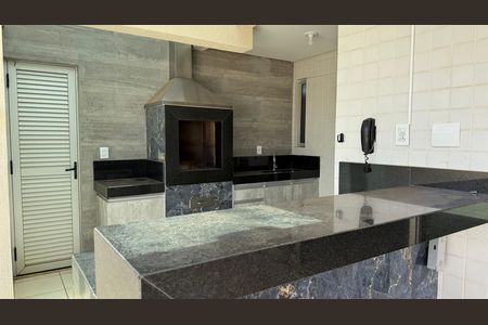 Apartamento à venda com 269m², 4 quartos e 3 vagas Apartamento à venda com 269m², 4 quartos e 3 vagasCob. Privativa - Churrasqueira