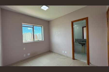Apartamento à venda com 269m², 4 quartos e 3 vagas Apartamento à venda com 269m², 4 quartos e 3 vagasSuite 02