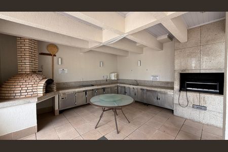 Apartamento à venda com 269m², 4 quartos e 3 vagas Apartamento à venda com 269m², 4 quartos e 3 vagasA. Comum - Churrasqueira