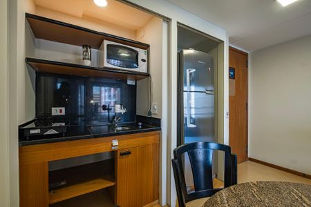 Sala/Cozinha de apartamento para alugar com 1 quarto, 43m² em Pinheiros, São Paulo