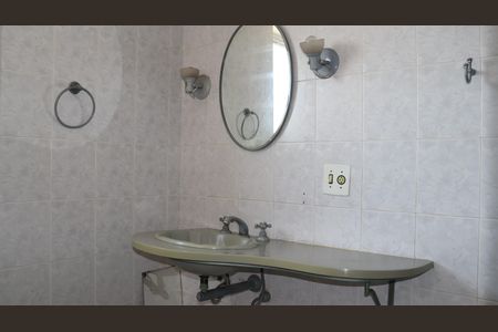 Banheiro de apartamento para alugar com 3 quartos, 70m² em Bela Vista, São Paulo