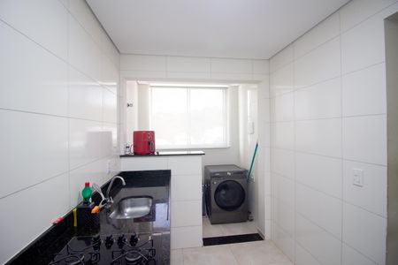 Apartamento à venda com 52m², 2 quartos e 1 vaga Apartamento à venda com 52m², 2 quartos e 1 vagaCozinha e Área de Serviço