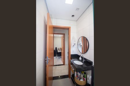 Apartamento à venda com 52m², 2 quartos e 1 vaga Apartamento à venda com 52m², 2 quartos e 1 vagaBanheiro Social