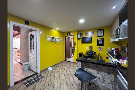 Casa de condomínio para alugar com 250m², 5 quartos e 2 vagas Casa de condomínio para alugar com 250m², 5 quartos e 2 vagasCozinha e Área de Serviço