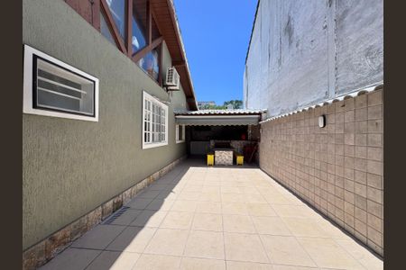 Casa de condomínio para alugar com 250m², 5 quartos e 2 vagas Casa de condomínio para alugar com 250m², 5 quartos e 2 vagasÁrea externa